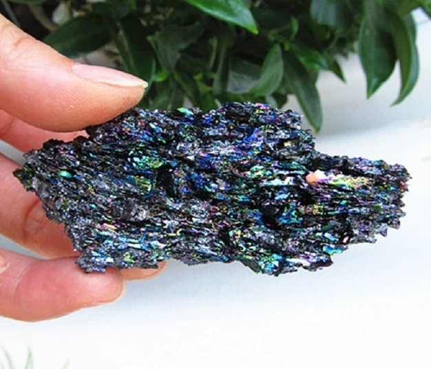 what is silicon carbide made of